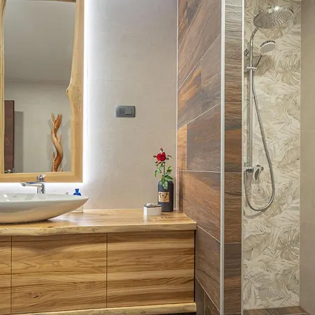 Vinita W/ Jacuzzi & Sauna Near Thermal - Happy * 스베티유리오브슈차브니치