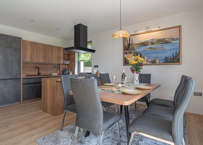 Villa Wellness Vinita *